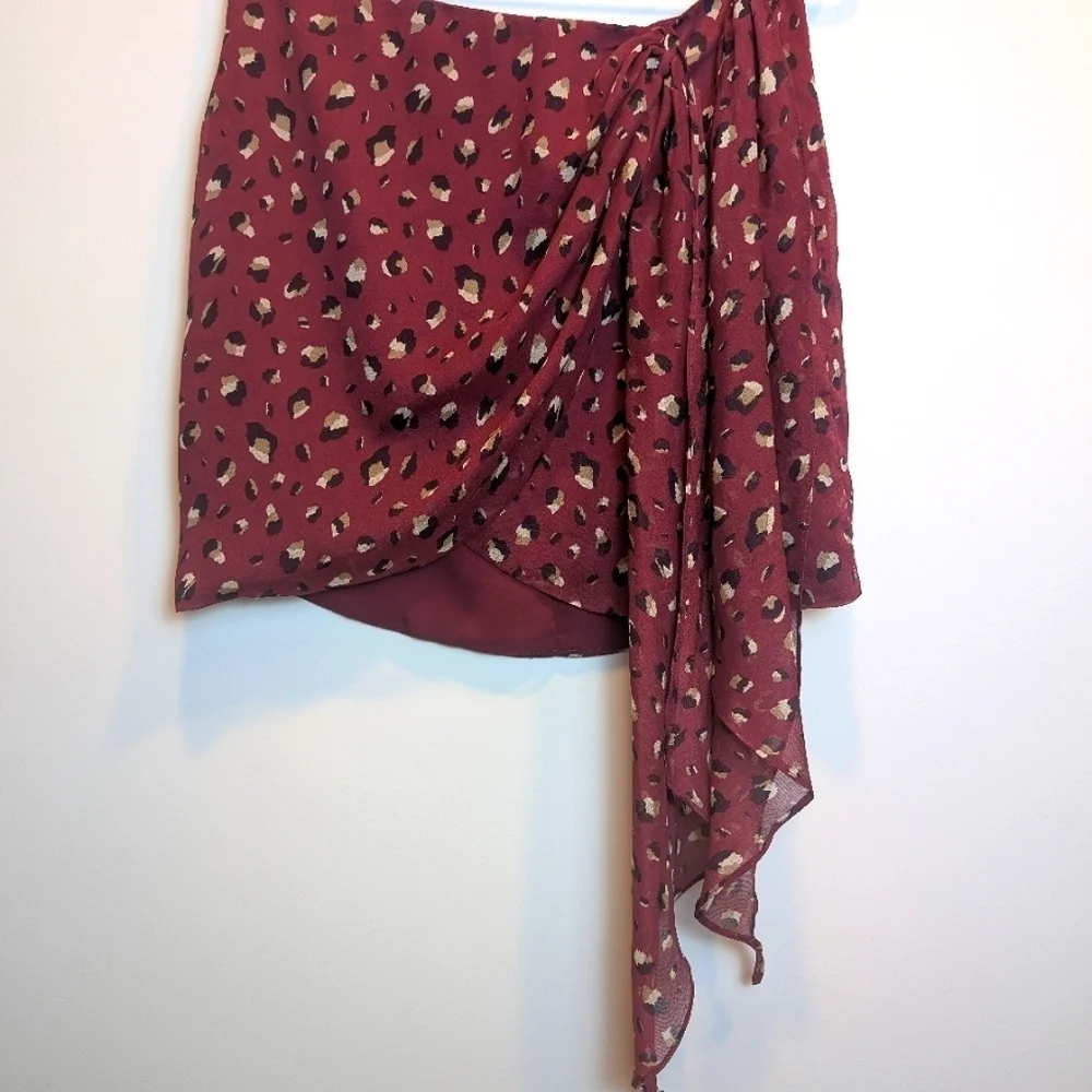 Bardot Red Animal Print Faux Wrap Tie Skirt Size Medium